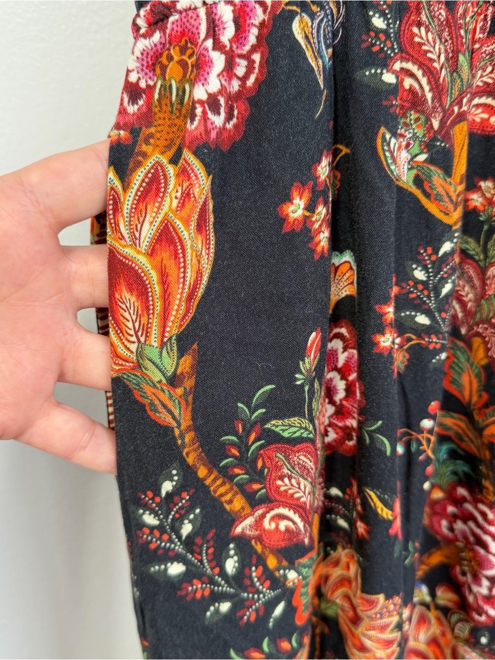 Farm Rio Lillian Wide-Leg Jumpsuit Black Floral Print Flutter Sleeve Lace Size S - Picture 7 of 16